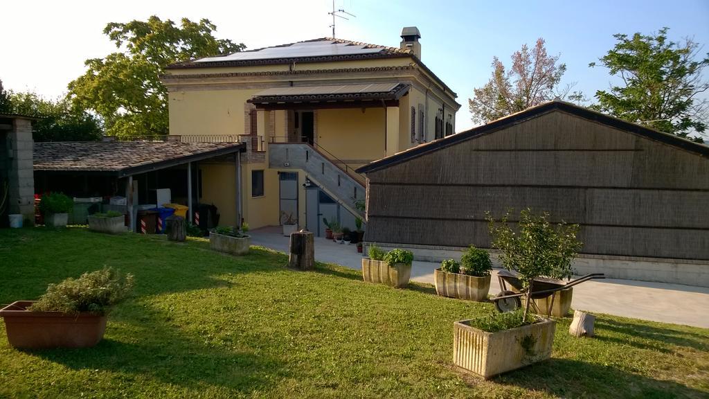 Agriturismo Z\u00E0 Beata Bed and Breakfast Penna Sant'Andrea Exterior foto