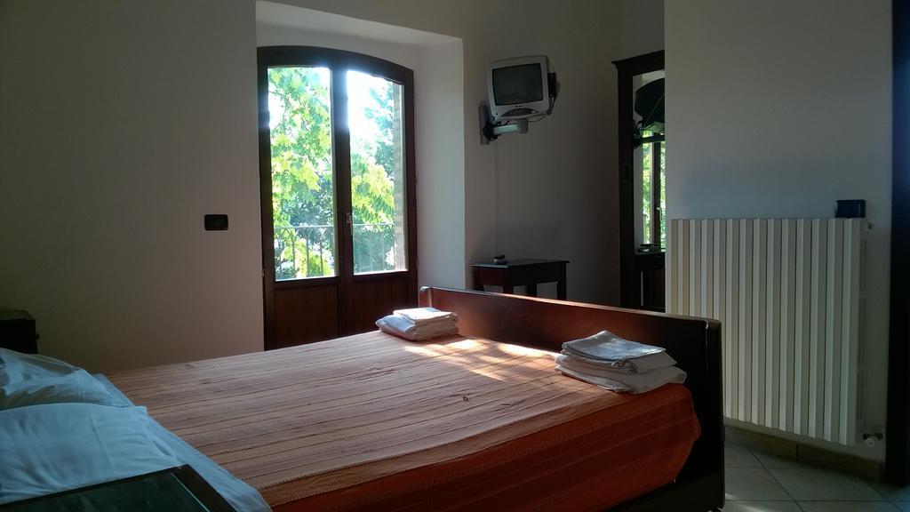 Agriturismo Z\u00E0 Beata Bed and Breakfast Penna Sant'Andrea Exterior foto